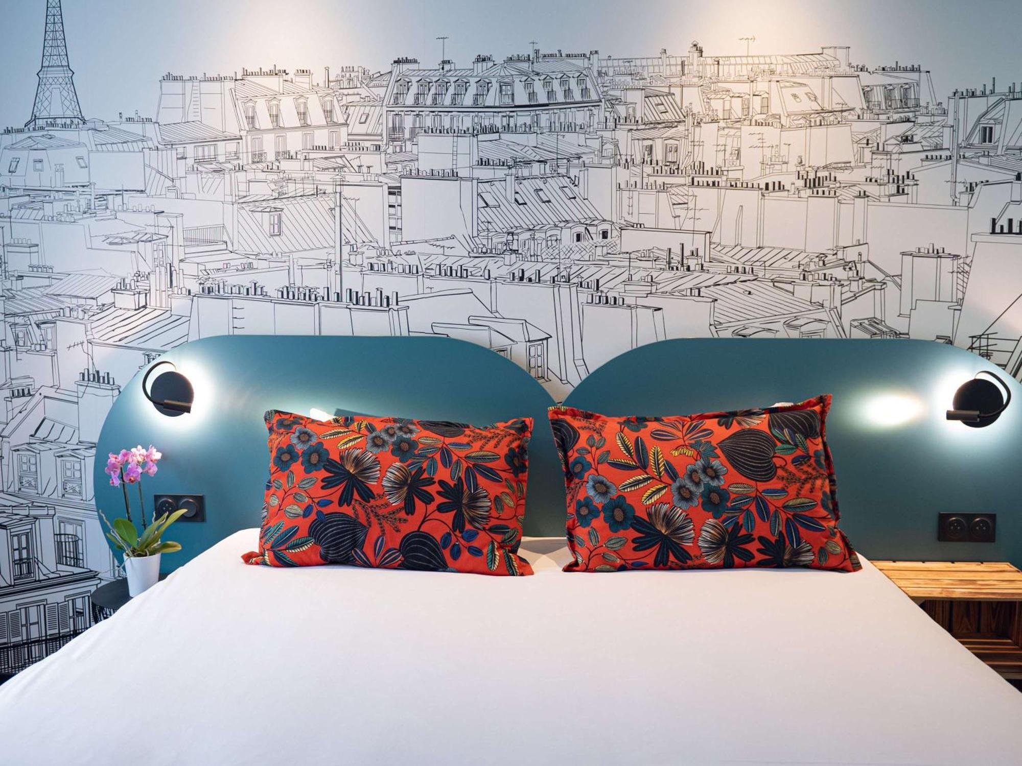 Ibis Styles Paris Batignolles Hotel Exterior photo