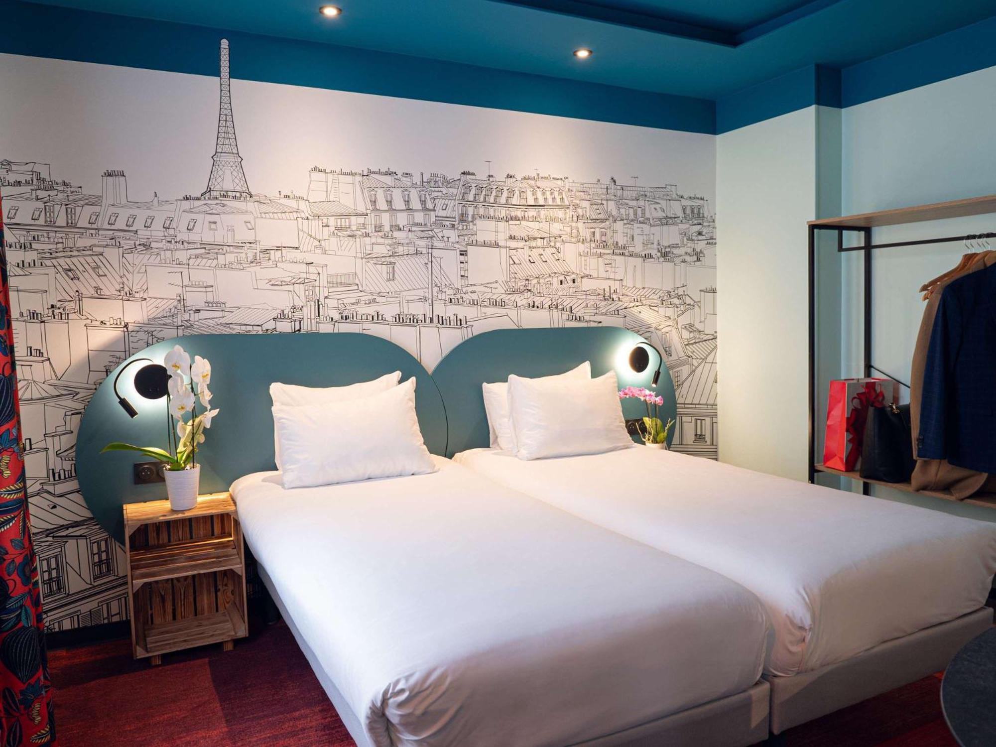 Ibis Styles Paris Batignolles Hotel Exterior photo